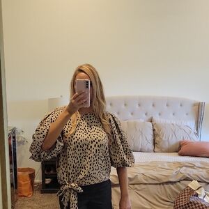 Leopard Print Puff Sleeve Top